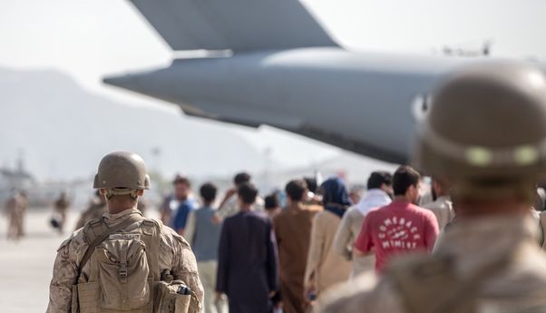 Bandara Kabul Kembali Kacau, Terdengar Rentetan Senjata Saat Subuh Tewaskan Militer Afghanistan