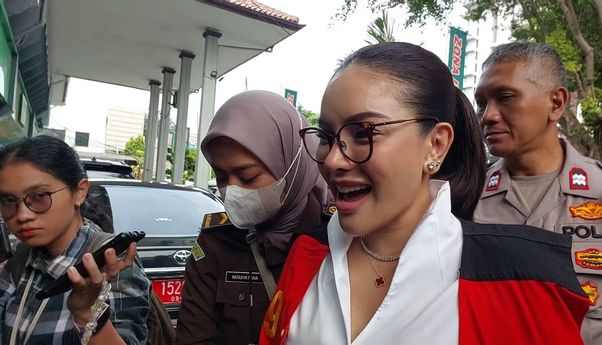 Sidang Dugaan Pengancaman Reza Gladys, Nikita Mirzani Bantah Dakwaan JPU: Ini Halusinasi