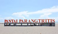 Kumuh, Pantai Parangtritis Diserbu 36 Ton Sampah Sepanjang Libur Nataru