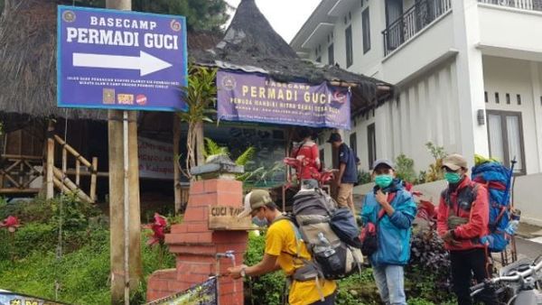 Terbaru: Pendaki Gunung Slamet Wajib Bawa Surat Keterangan Sehat