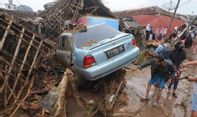 Mengerikan! Banjir Bandang Sukabumi Renggut Dua Nyawa dan Rendam Pabrik Aqua