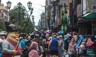 Uji Coba Jalur Pedestrian di Malioboro malam Membuat Tekor Pedagang