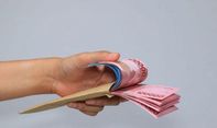 Berita Terkini: Buruh di DIY Tetap Kecewa Meski UMP Ditetapkan Naik, Mengapa?