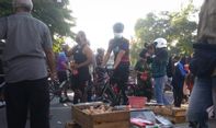 Dagangan PKL Diborong Ganjar Pranowo, Pedagang Bagikan ke Warga
