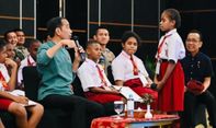 Momen Anak SD Bertanya ke Presiden Jokowi: Kenapa Ibu Kota tidak Dipindahkan ke Papua?"