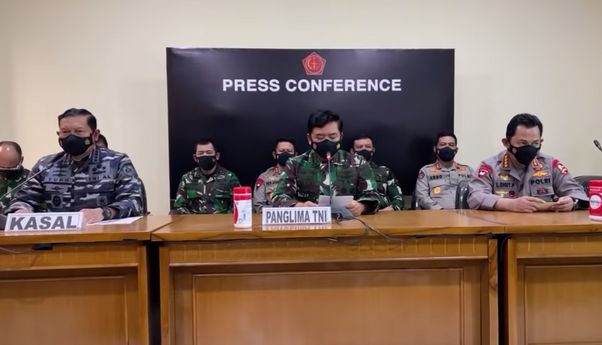 Ada Kata yang Terputus Saat Panglima TNI Umumkan Gugurnya Awak Nanggala-402