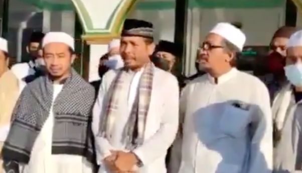 Viral Video Pria Ajak Tetap Salat di Masjid 'Corona Hanya Ada di RS, Tidak Ada di Masjid'