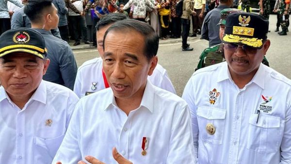 Dua Ribuan Pasien per Hari, Jokowi Sebut RSUDZA Banda Aceh Perlu Penambahan Tempat Tidur