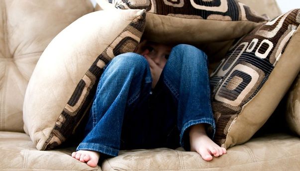 Jangan Kira Anak-anak Tidak Bisa Alami Stres, Berikut Gejala-gejalanya