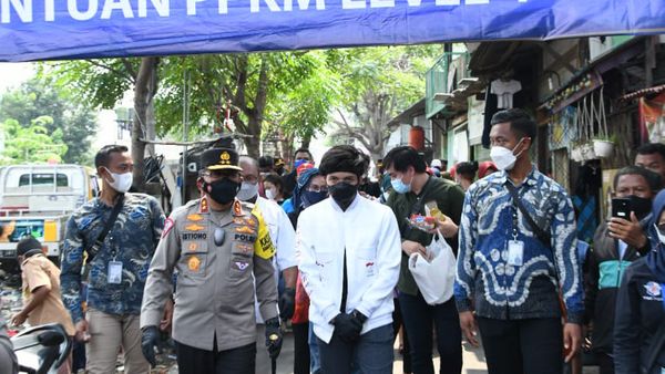 Polisi Ajak Atta Halilintar ke Cakung, Sebar Bansos untuk Korban PHK Akibat PPKM Level 4