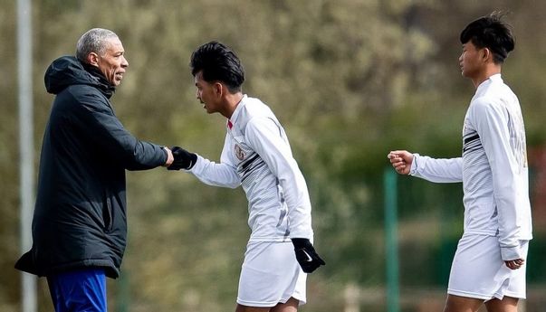 Enam Bulan Ditempa di Inggris, Des Walker Ungkap Perkembangan Garuda Select