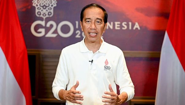 Dicecar Pertanyaan Soal Reshuffle Kabinet, Jokowi: Saya Jawab Besok
