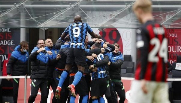 Babak Belur, Inter Milan Pecundangi AC Milan 3-0