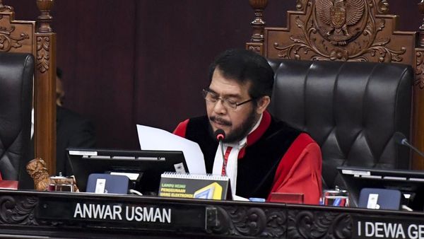 Anwar Usman Terpilih Lagi Jadi Ketua MK, Komisi III DPR Fraksi PKS: Saya Punya Firasat Faktor Istana Mempengaruhi