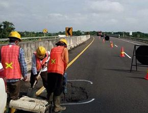 Kementerian PUPR Pastikan H-10 Lebaran Semua Perbaikan dan Pelebaran Jalan Tol Selesai