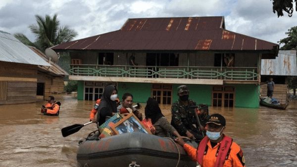Catatan dari Sulawesi Tenggara: Nyaris Dua Ribu Warga Mengungsi Akibat Banjir Bandang