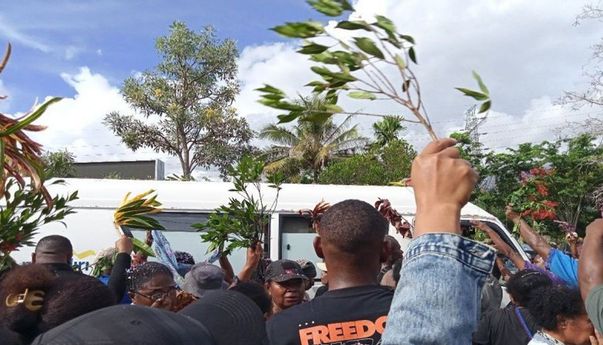 Anggota DPR Dapil Papua Sebut Kericuhan Iringan Jenazah Lukas Enembe karena Salah Paham Warga dan Polisi