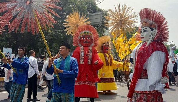 Pemprov DKI Larang Penggunaan Ondel-Ondel untuk Mengamen