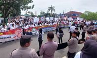 Ribuan Honorer Unjuk Rasa di Kantor Gubernur Bengkulu, Tuntut Pengangkatan Jadi PPPK