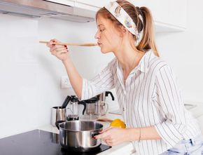 Dari Panci hingga Pisau, Ini Peralatan Masak yang Wajib Ada di Dapur Anda