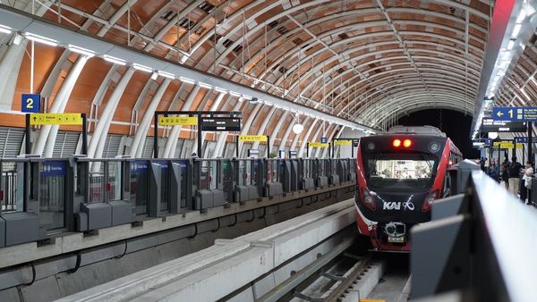 Perpanjang Waktu Operasional, Jumlah Penumpang LRT Jabodebek Meningkat 14 Persen