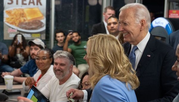 Survei Temukan 72 Persen Pemilih Terdaftar AS Ragukan Kebugaran Mental Joe Biden