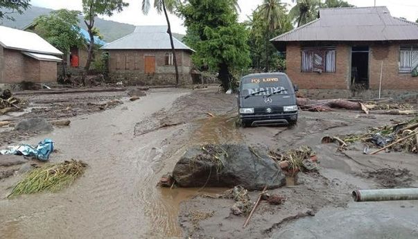 Update Banjir Bandang NTT: 128 Meninggal, 71 Hilang, 8.424 Mengungsi