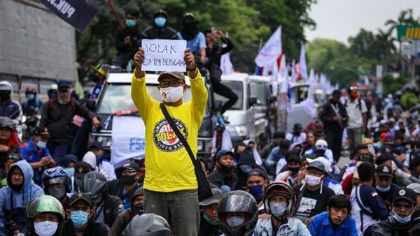 Aksi Demo Tolak Perppu Cipta Kerja di DPR Hari Ini, 3.598 Personel Gabungan Diterjunkan