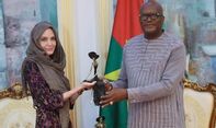 Angelina Jolie Berpakaian Bak Muslimah dalam Rangka Apa Ya?