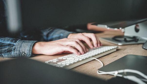 Aplikasi TradingView Memungkinkan Pengguna Untuk Berdagang Di Mana Saja, Kapan Saja