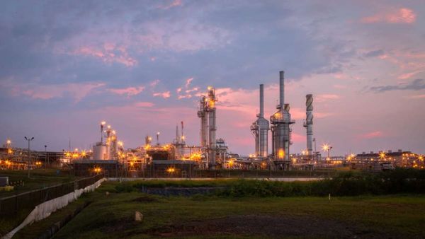 Saham Sektor Energi IDXENERGY Menguat Berkat Ekspansi Emiten, Gimana Prediksinya?