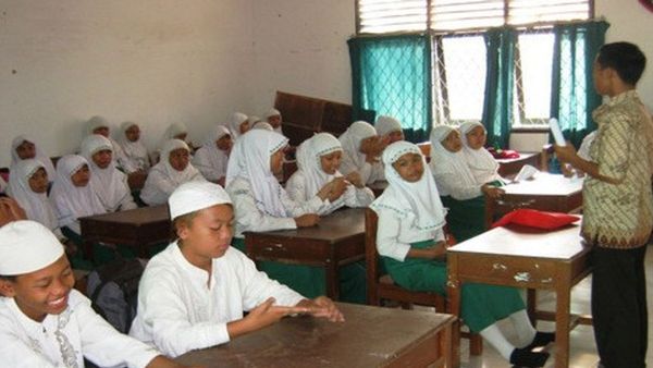 Kabar Baik untuk Guru PAI Non-ASN: Tunjangan Profesi Naik Jadi Rp2 Juta per Bulan