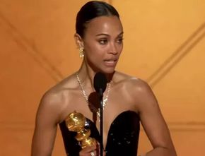 Tangis Zoe Saldana Pecah Pertama Kali Menang Golden Globes Lewat Film Emilia Perez