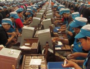 Terbaru: Regulasi Pemerintah Juga Dituding Cekik Nasib Buruh Tembakau