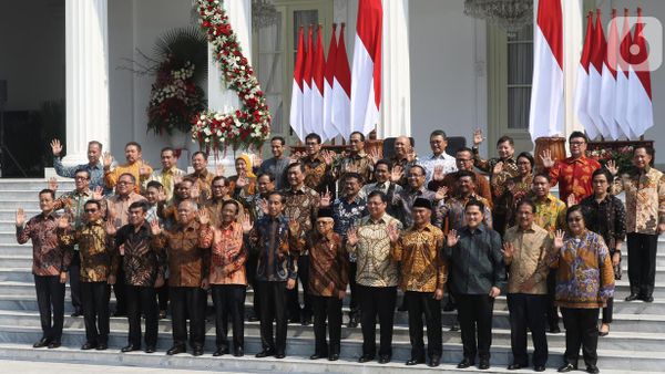PDIP: Para Menteri Era Jokowi Gemar Bonceng Agenda Demi Bisnis Pribadi