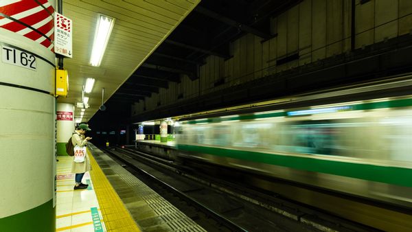 Ngeri! Penusuk di Kereta Tokyo Senang Lihat Wajah Panik Penumpang: Tak Ada yang Mati, Sangat Disayangkan