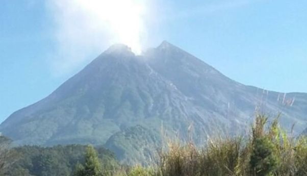 Berita Terbaru di Jogja: Soal Penggembungan Gunung Merapi, Pakar UGM Imbau Masyarakat Tenang, namun Waspada