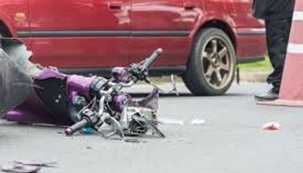 Naas! Gadis 16 Tahun Tewas Tertabrak Mobil Berpelat Merah, Korban Terpelanting Sejauh 10 Meter