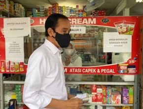 Berbekal Secarik Kertas, Jokowi Kaget Stok Obat COVID-19 di Apotek Kosong, Langsung Kontak Menkes
