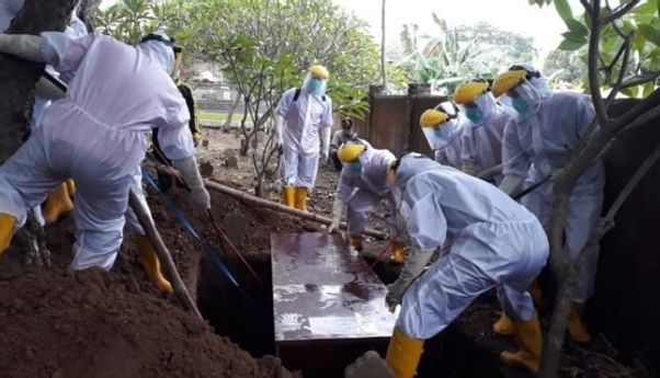 Stok APD Tim Pemakaman Jenazah Pasien Covid-19 di Tegal Kerap Habis
