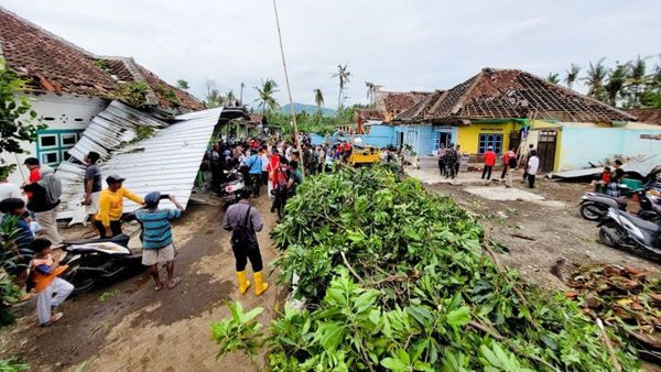 Puting Beliung Bondowoso, 202 Rumah Rusak dan 11 Orang Terluka Tertimpa Runtuhan Atap