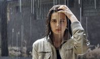 3 Tips Jaga Kesehatan Kulit Kepala dan Rambut Selama Musim Hujan Tiba