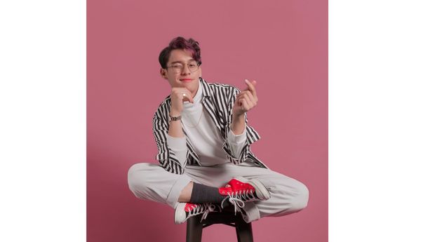 Lebaran di Rumah Tapi Tetap Stylish Ala Ardhito Pramono