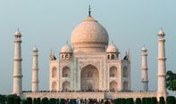 Taj Mahal Raih Predikat Bangunan Paling Menakjubkan di Dunia