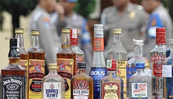 Polisi Bongkar Penyelundupan Miras Berkedok Warung Kelontong di Sleman