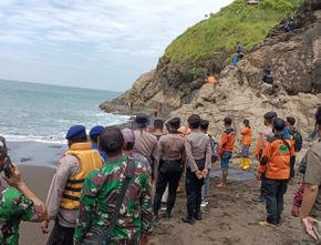 Ramai Ritual Maut di Pantai Payangan Jember, 11 Orang Tewas Dilaporkan Jadi Korban