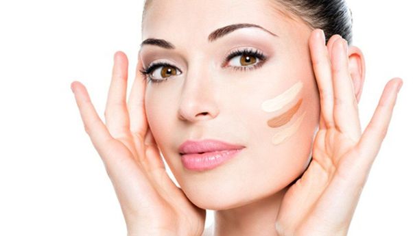 Ladies, Begini Cara Mengaplikasikan Foundation Agar Terlihat Lebih Natural