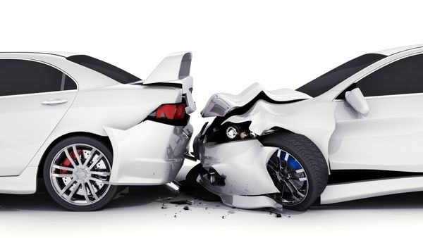 Kurang Konsentrasi, 5 Mobil Alami Kecelakaan Beruntun di Tol