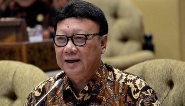 Menteri Tjahjo Kumolo Kena Infeksi Menyebar Hingga Paru-paru: Kondisi Dirawat Intensif di Rumah Sakit