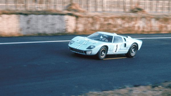 Mengenang Ford GT40, Mobil Legendaris Le Mans 1966